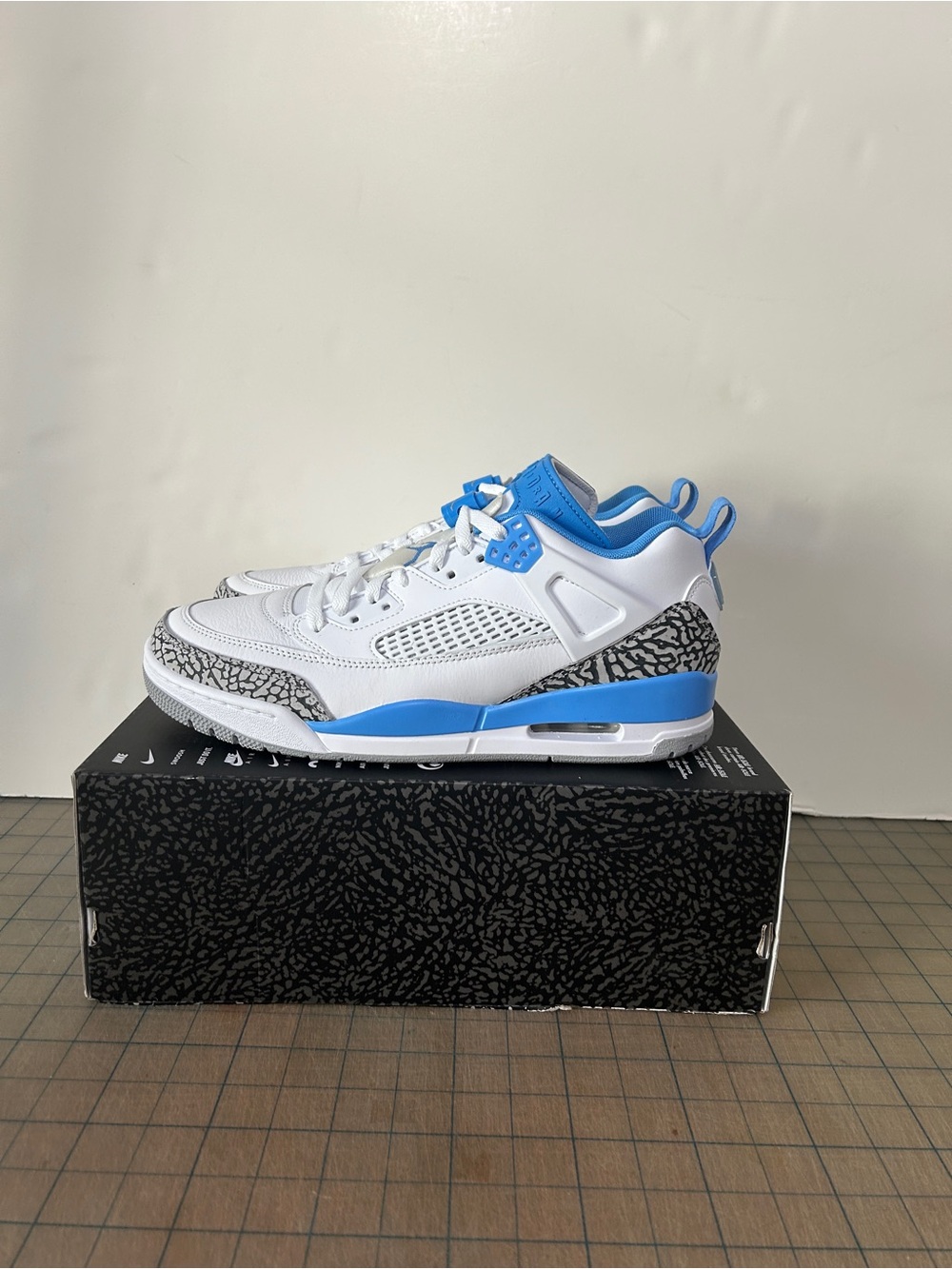Air Jordan Spizike Low ‘UNC’